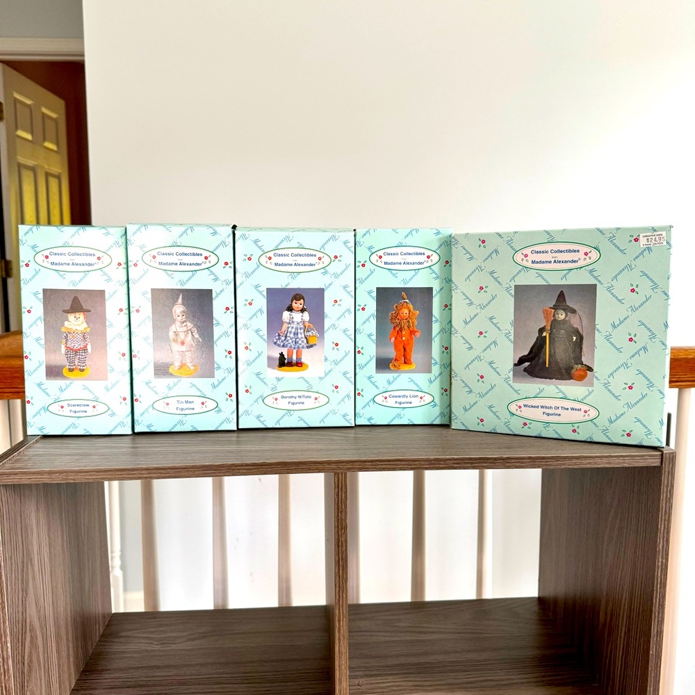 MINT Madam Alexander classic collectible set: Wizard of Oz